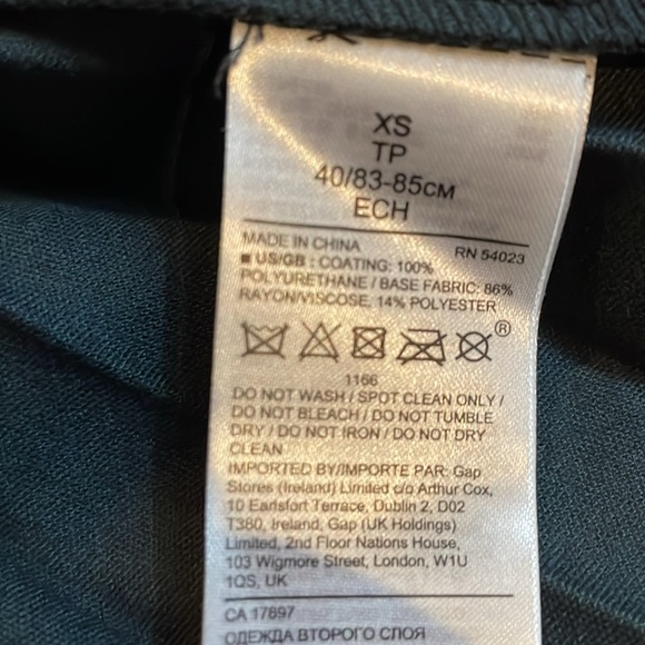 Banana Republic Leather-like Pleated Skirt. - Picture 5 of 6